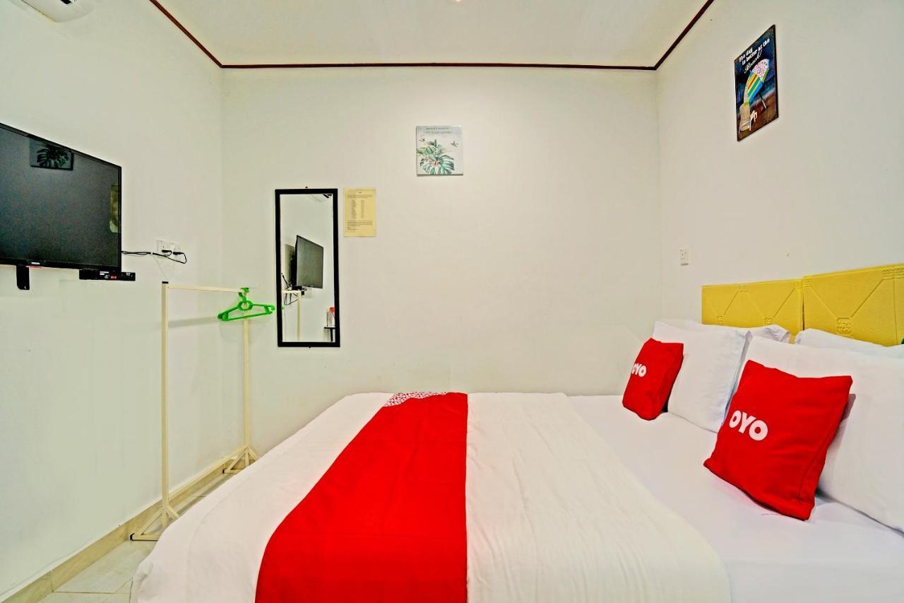 Capital O 90423 Teratai Chalet Hotel Kampong Raja Ngoại thất bức ảnh